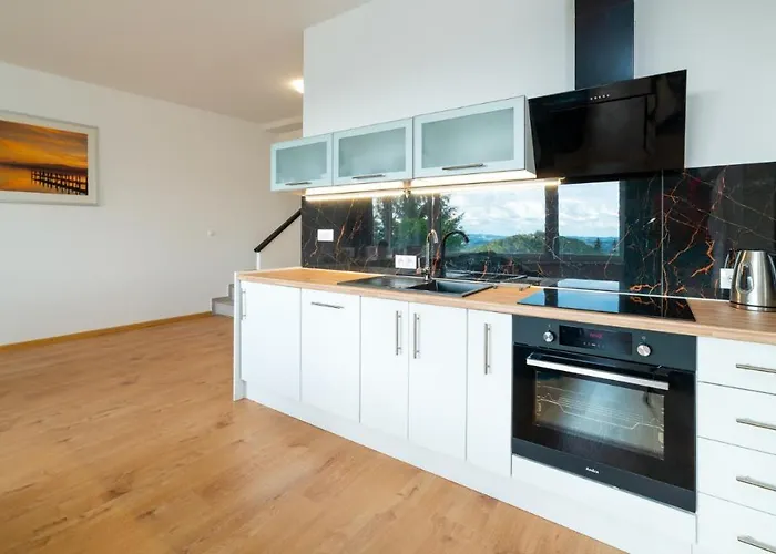 Apartament Everysky - Wyspiańskiego 4 *