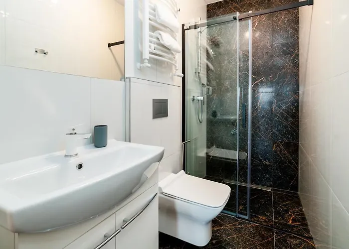 Everysky - Wyspiańskiego 4 *